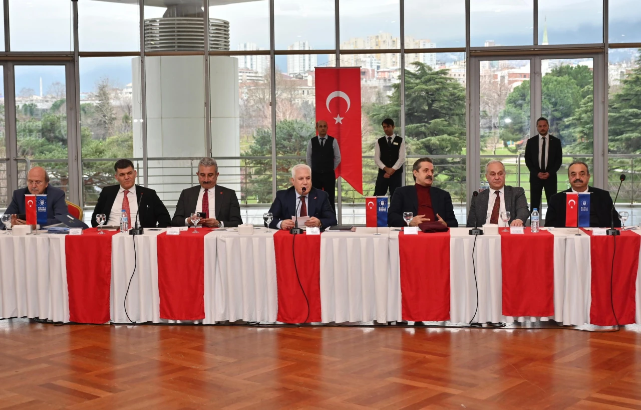 AK Parti'yi karıştıran toplantı!
