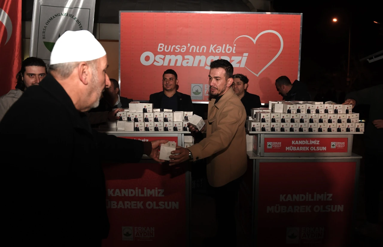 Osmangazi Belediyesi kandil simidi dağıttı