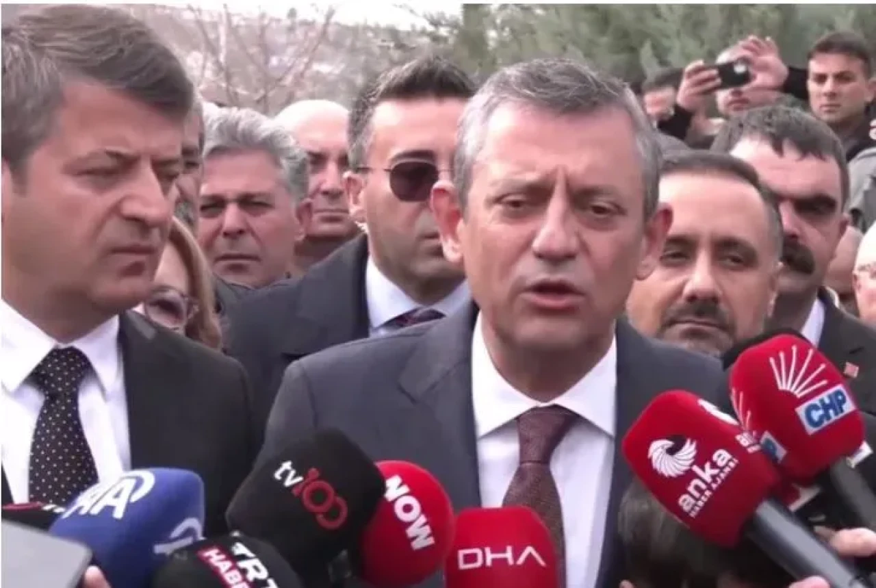 CHP lideri Özel: Deprem yargılamaları fiyaskodur!