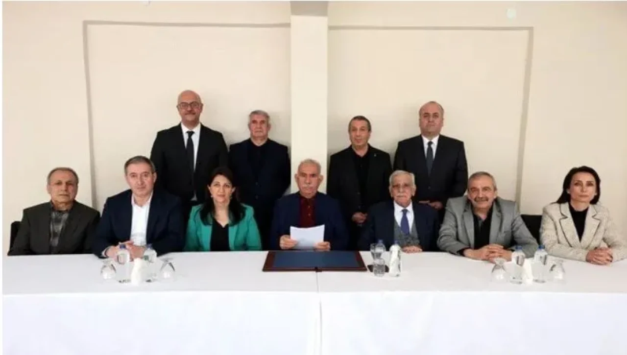 Terörist elebaşı örgütüne silah bırakma çağrısı yaptı
