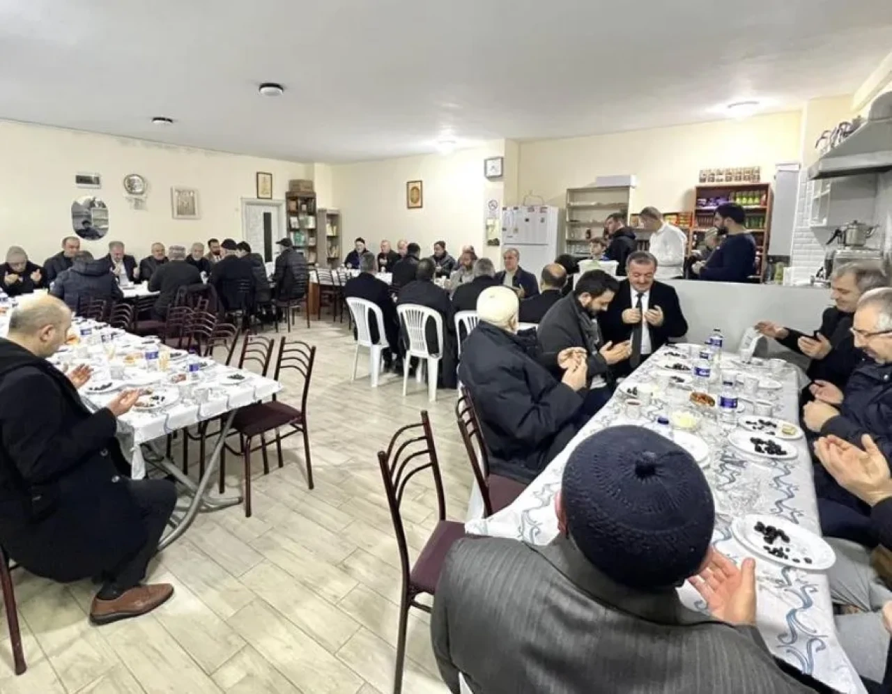 Bereket Sofrası Erenler'de kuruldu