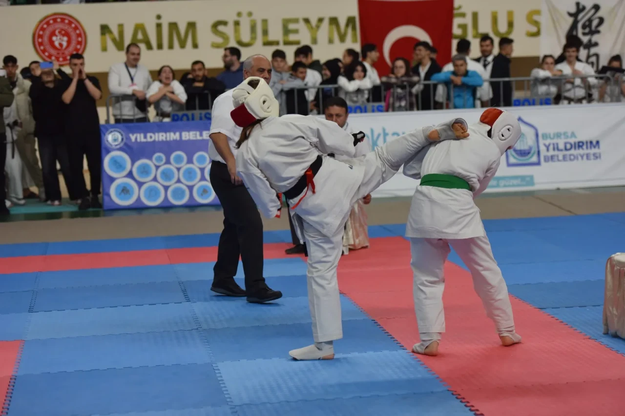 Yıldırım'da karate rüzgarı esti