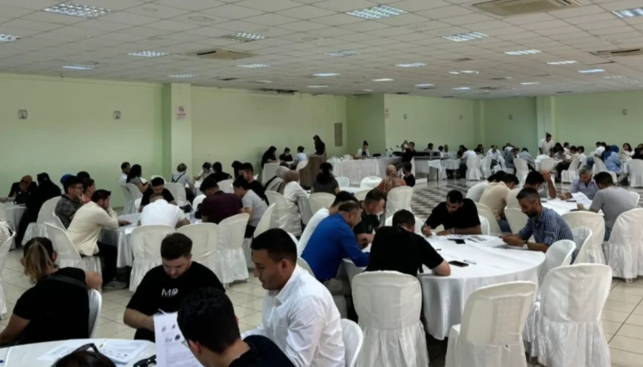 Gemlik'te İstihdam Bürosu bin kişiye iş buldu