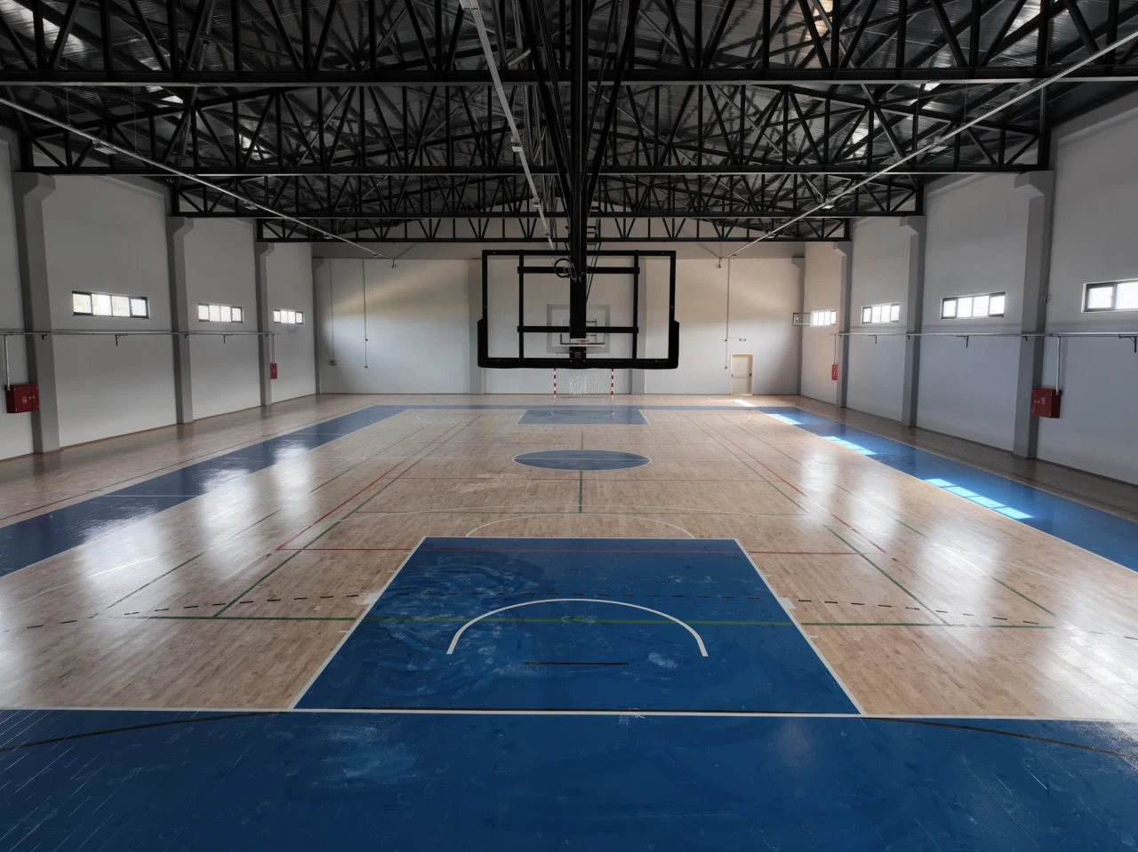 Gemlik'e yeni spor salonu