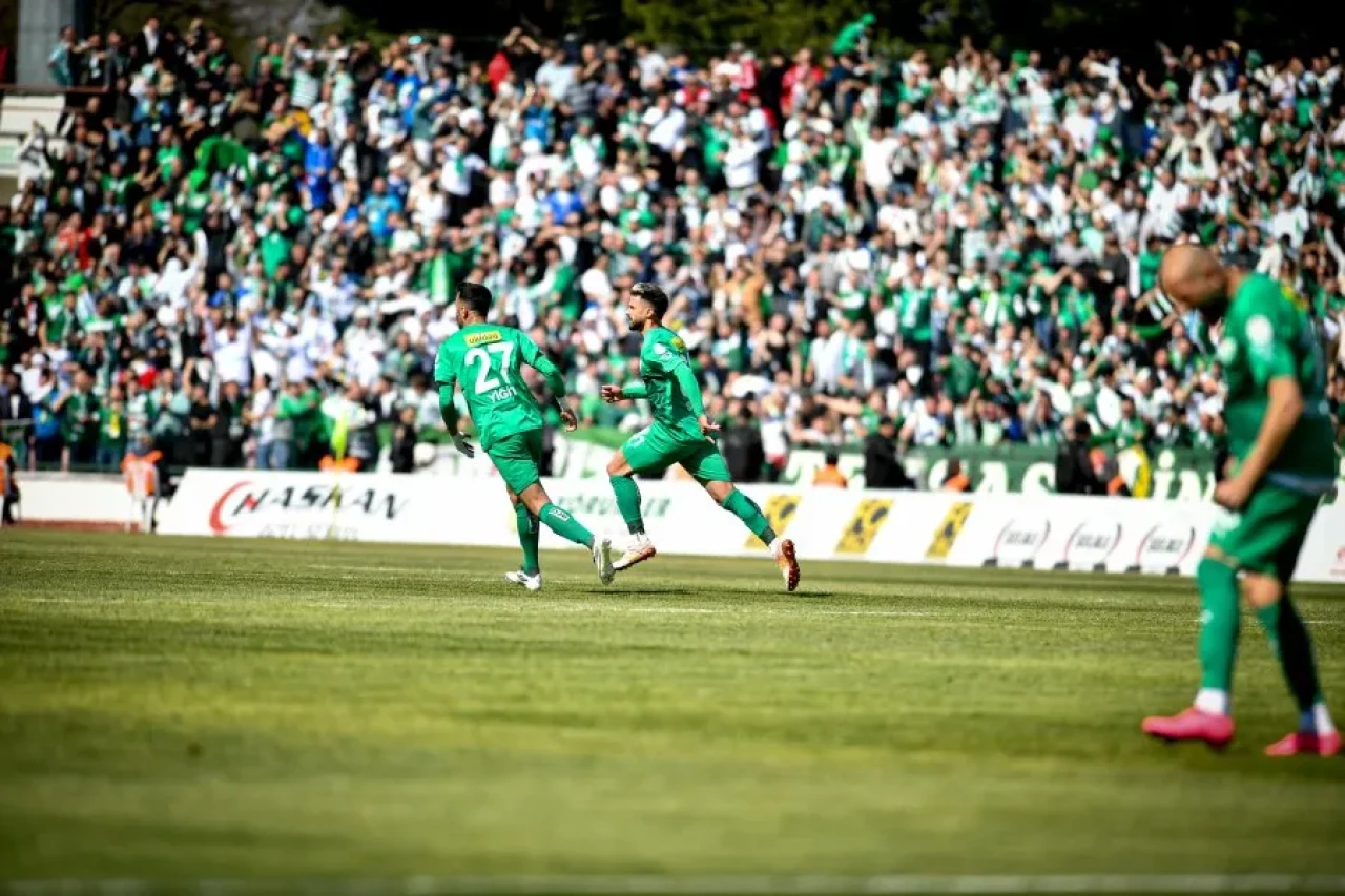 Zirveye Timsah yürüyüşü başladı: Şampiyon Bursaspor!