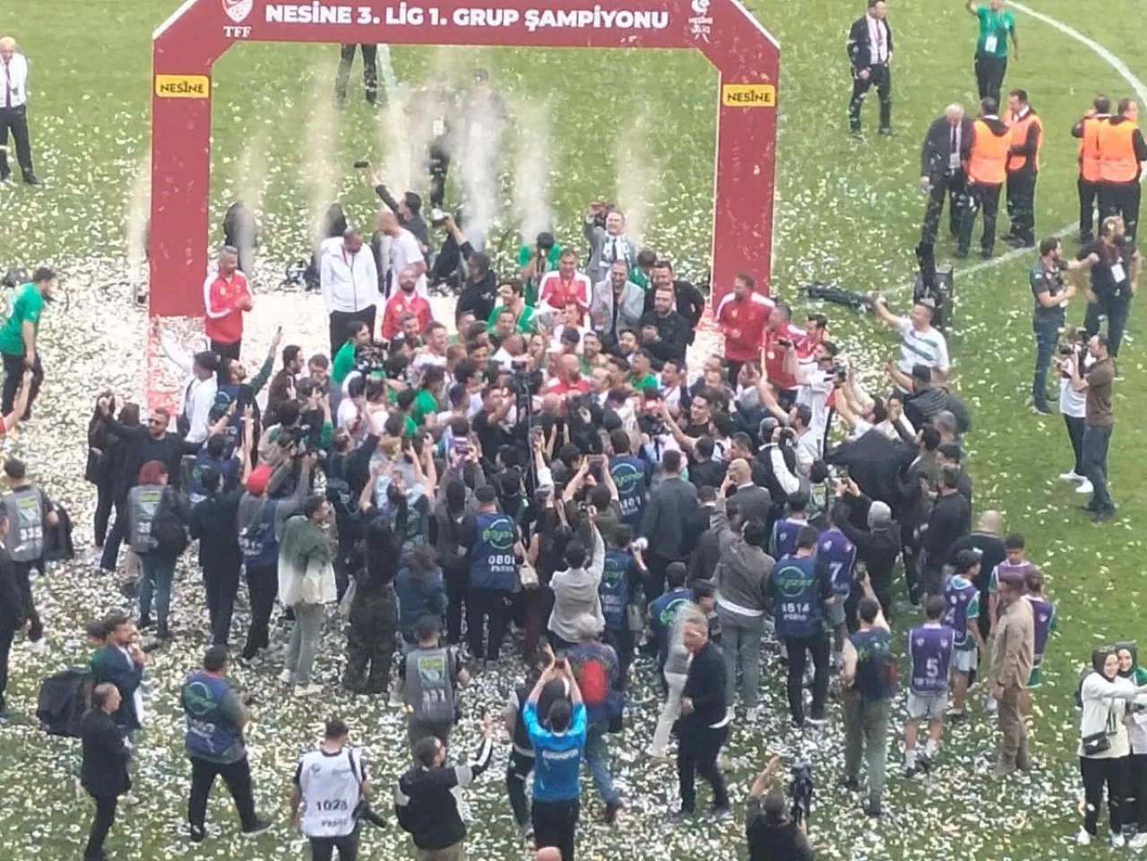 Şampiyon Bursaspor kupasına kavuştu