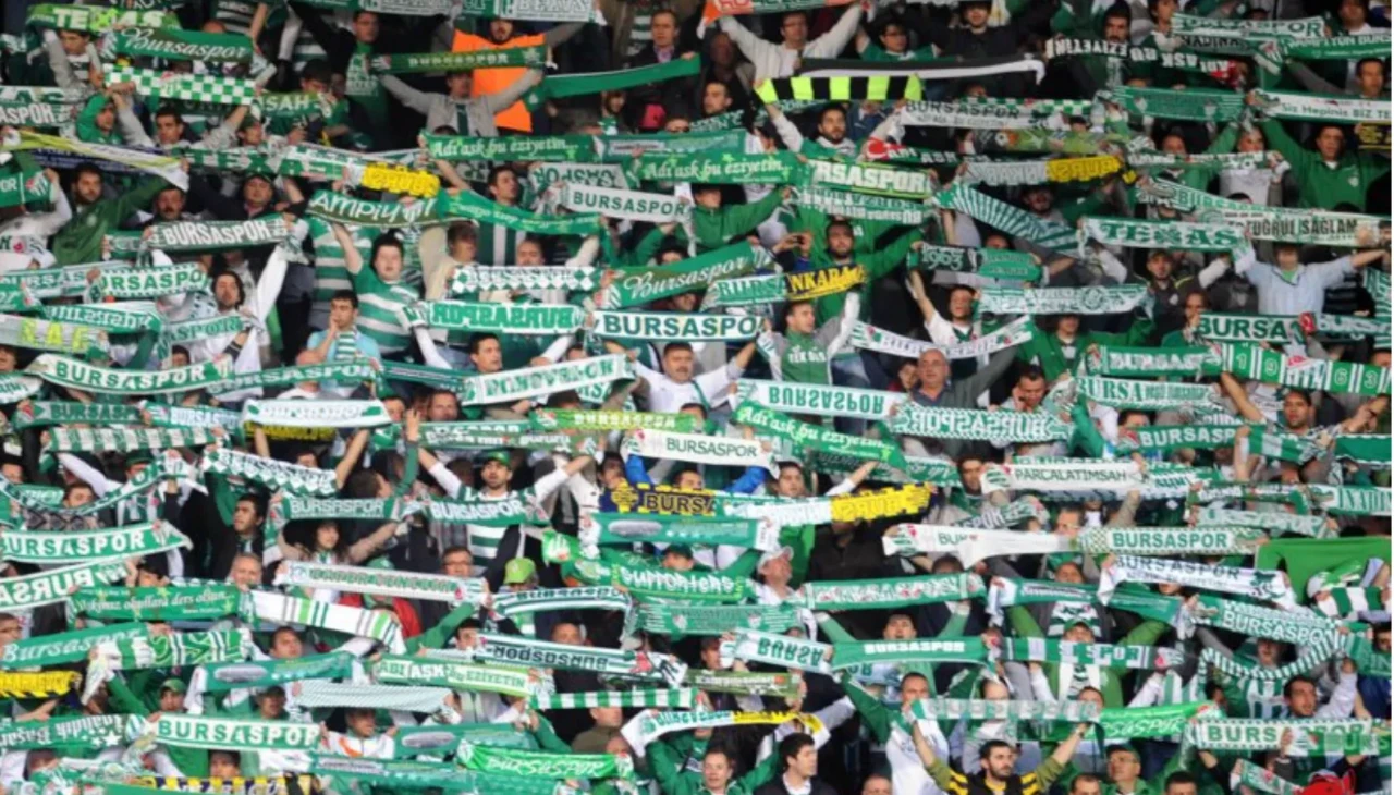 Bursaspor maçı için dev ekranlar kuruldu