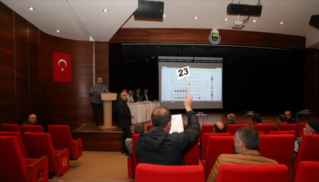 İnegöl Hayvan Pazarı'ndan yer kiralamaları başladı