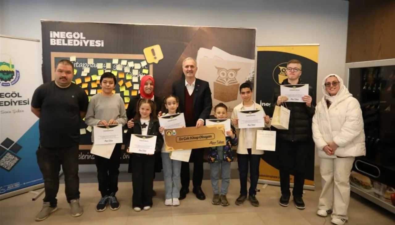 İnegöl'de kütüphane müdavimlerine ödül