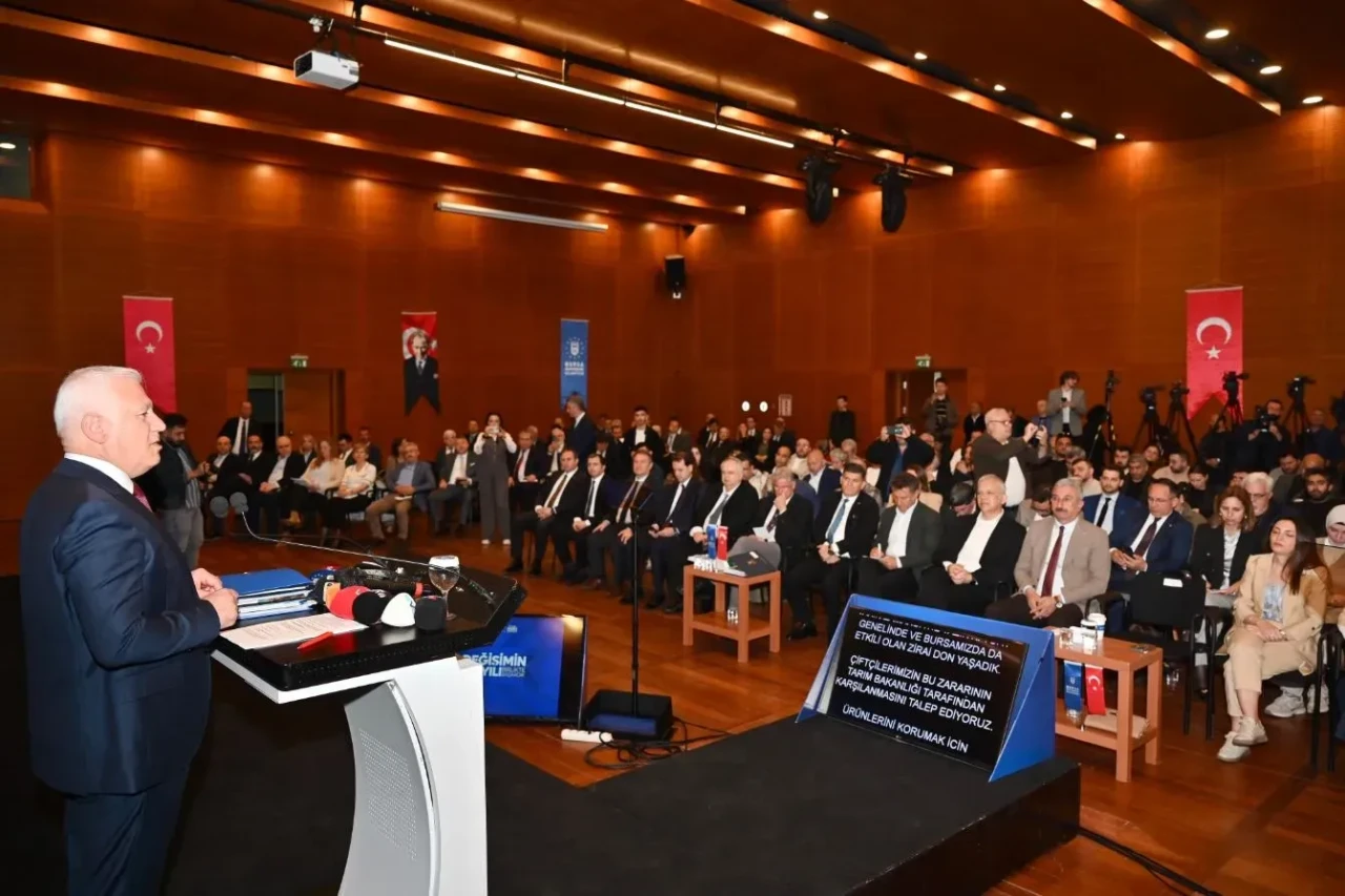 Bozbey: "Büyükşehir borç batağındaydı"