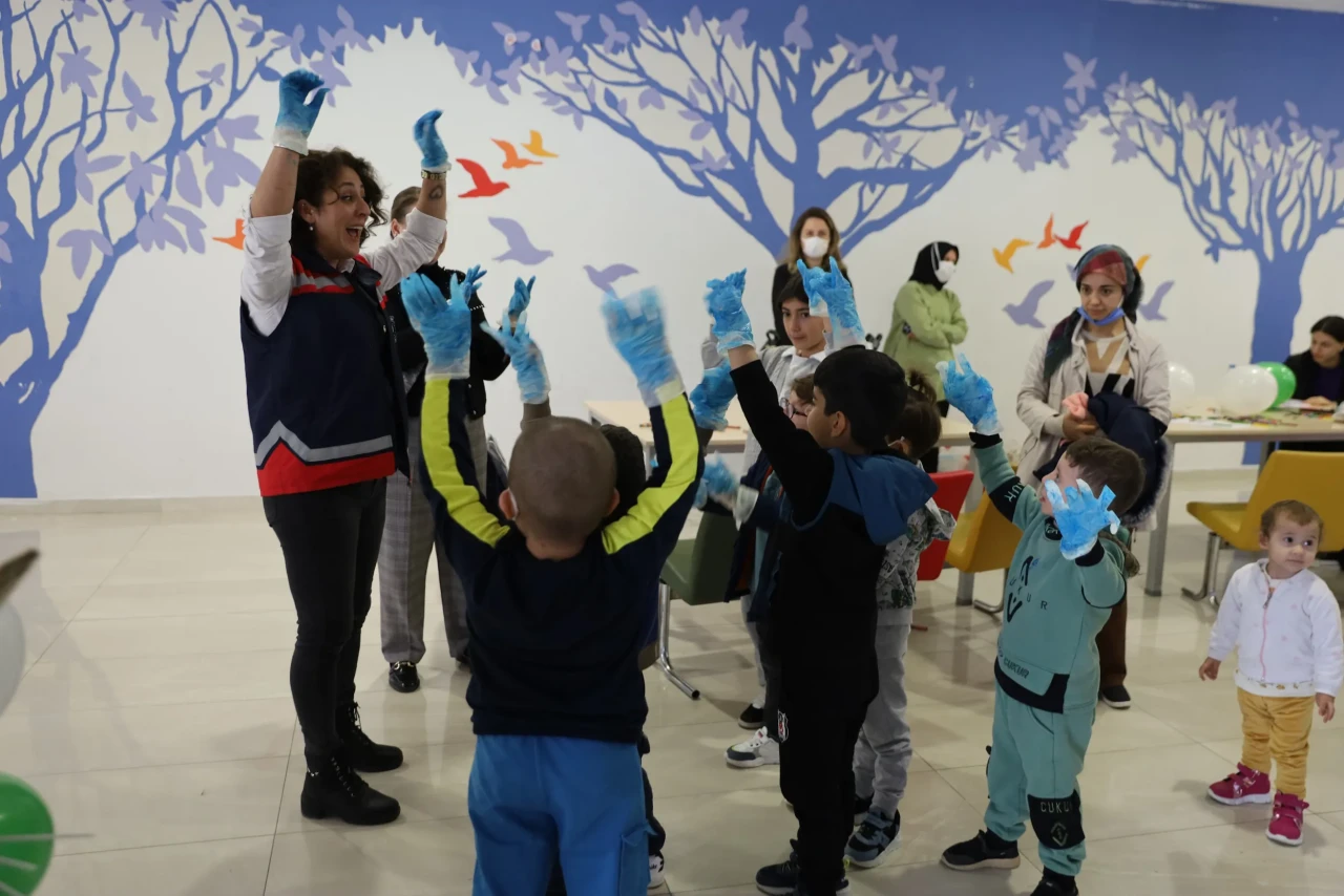 Minik kahramanlara moral etkinliği