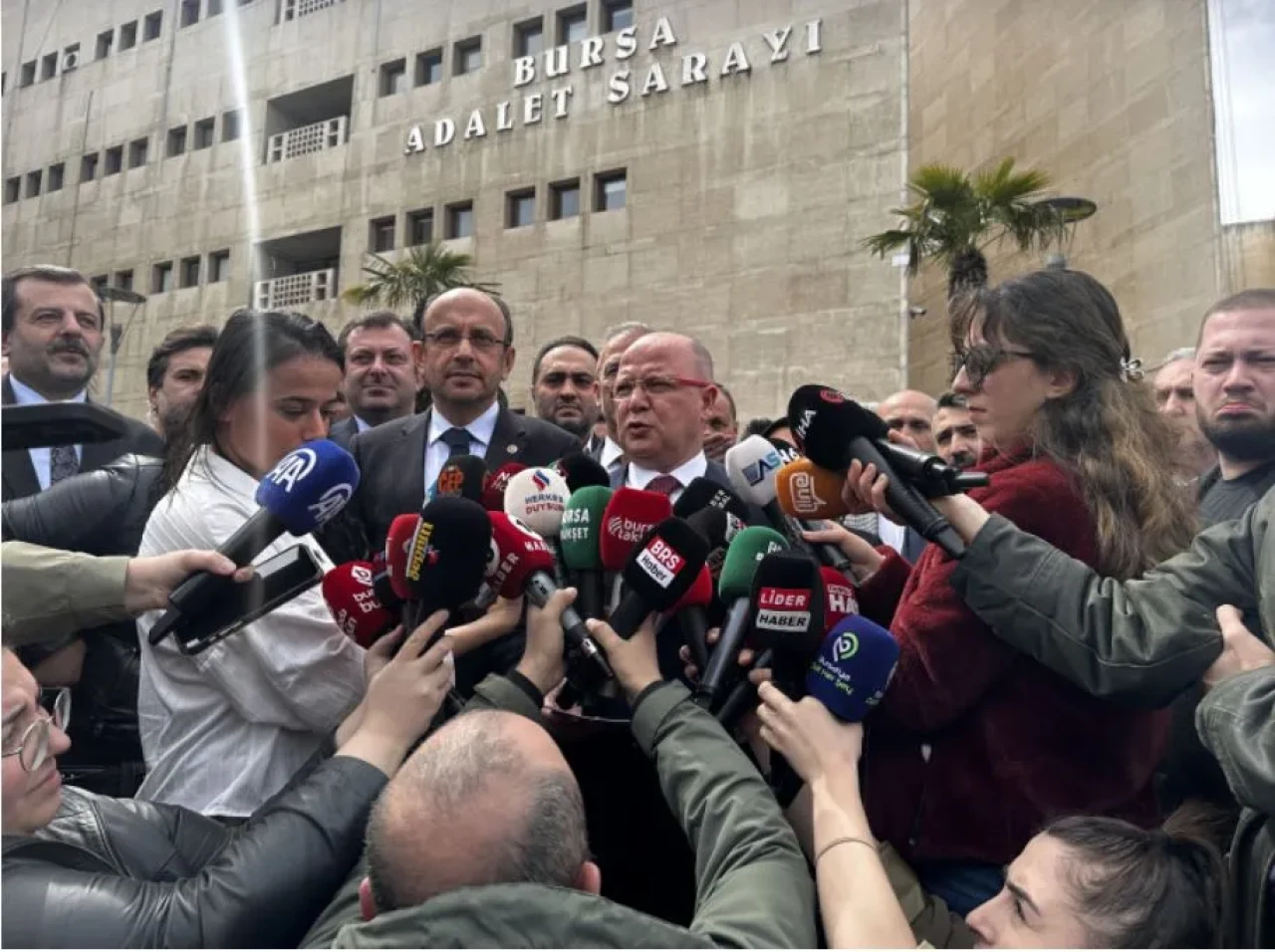 AK Parti Bursa'dan  Bozbey'e suç duyurusu