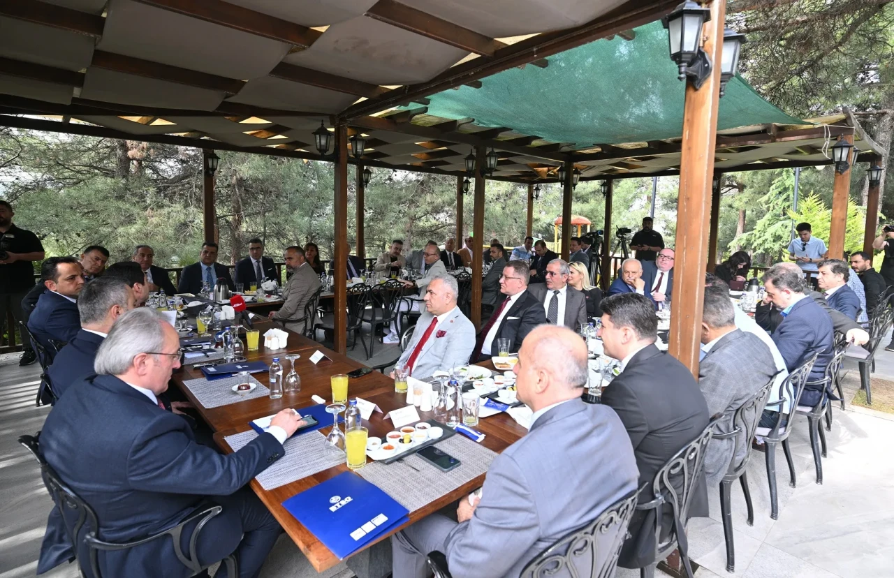 Yeni nesil mesleklere 8 milyar lira destek