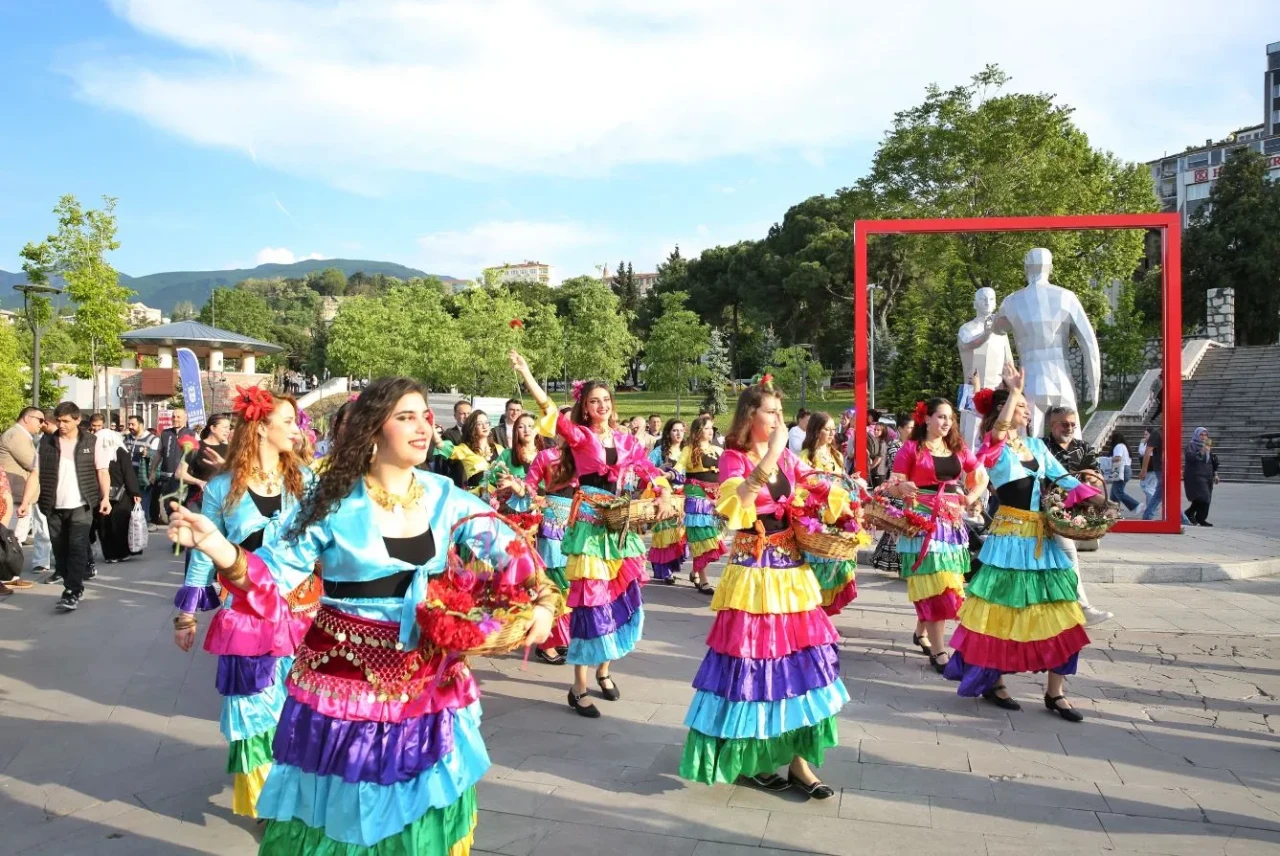 Bursa'da ‘Hıdırellez' coşkusu