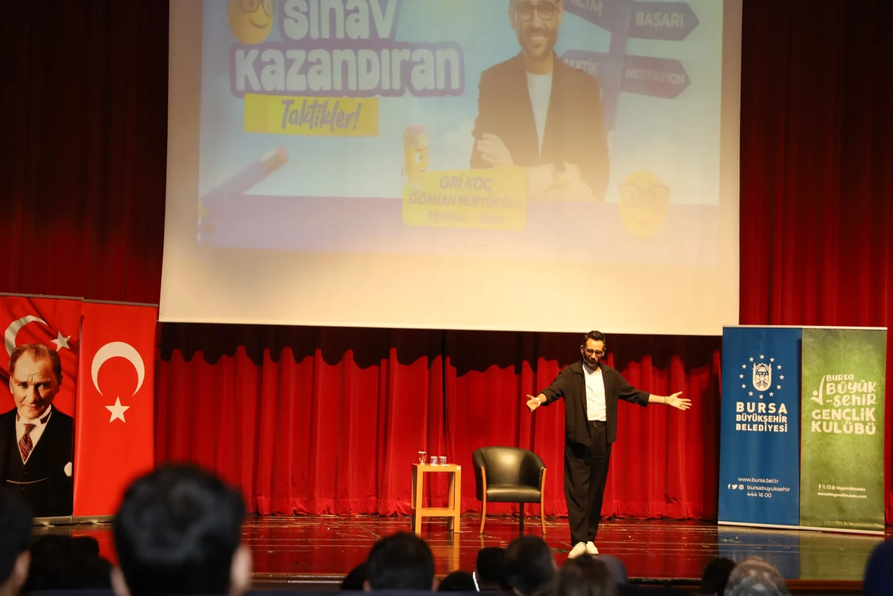 Bursalı öğrencilere Sınav Kazandıran Taktikler semineri