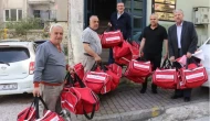 Bursa'da amatör sporculara çanta hediye edildi