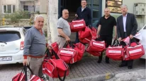 Bursa'da amatör sporculara çanta hediye edildi