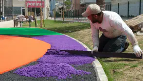 Yıldırım'da parklara yaz bakımı yapılıyor