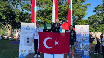 Yıldırımlı yüzücülerden Varna'da 6 madalya
