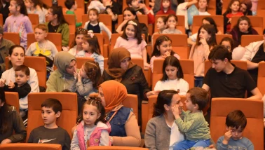 Yıldırımlı çocuklar tiyatroyla buluştu