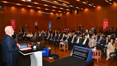 Bozbey: "Büyükşehir borç batağındaydı"