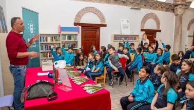 Bursa'da çocuklara kitap okuma bilinci aşılanıyor