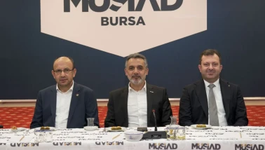 Şenocak: "Ekonomide toparlanma  somut şekilde hissediliyor"
