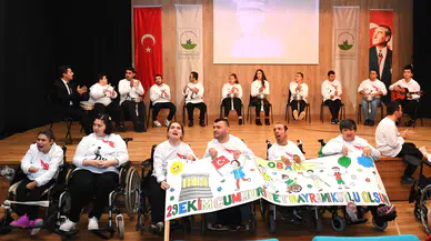 Cumhuriyet sevgisi engel tanımadı