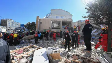 Çöken binadan 2 acı haber daha!  Ölü sayısı 4'e yükseldi