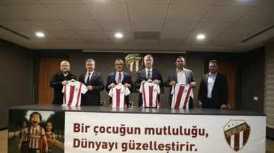 İnegölspor’dan 60 bin öğrenciye forma ve eşofman
