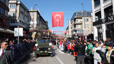 Heykel'de protokol ve halk buluştu