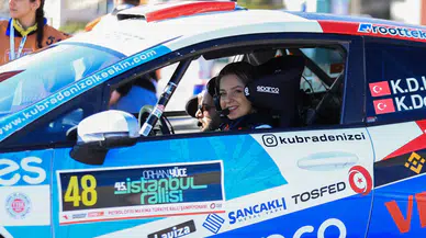 Bursa'nın ralli gururu! Engelleri tam gaz geçti