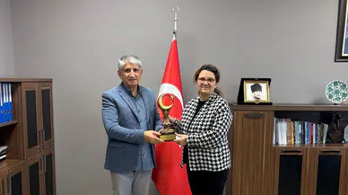 Türk Dünyası'ndan 'Uludağ'lı akademisyene ödül