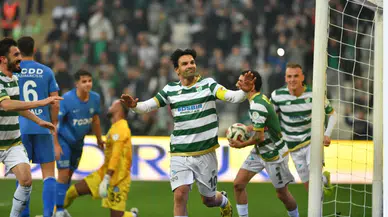 3 puan Bursaspor'a  liderlik getirdi