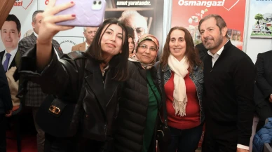 Kitapseverler Osmangazi standında  yazarlarla buluşuyor