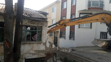Osmangazi'de metruk binalar ortadan kalkıyor