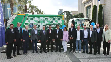 Bursa'dan Üsküp'e çöp kamyonu desteği