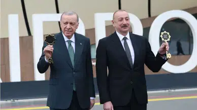 Laçın'ın sembolik anahtarları iki liderde