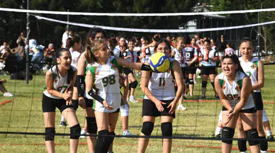 Osmangazi'de Türkiye'nin ilk kız voleybol turnuvası