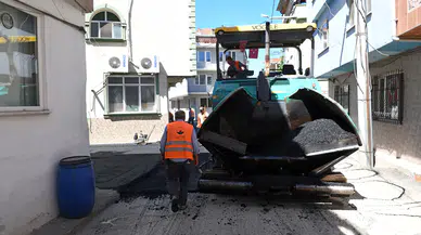 Osmangazi’nin yollarında asfalt çalışması yapıldı