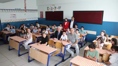 Bursalı öğrencilere kırtasiye desteği