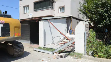 Nilüfer'de 2 kaçak yapı daha yıkıldı