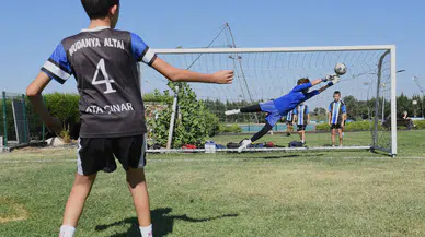Bursa'da minik sporcular Futbol Festivali'nde buluştu