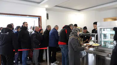 Mudanya'da dört tabak yemek 150 TL