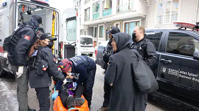 Yoğun kar yağışına karşı şifa veren mücadele
