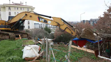 Balkan Mahallesi’ndeki barakalar yıkıldı