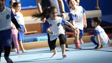 Bursalı çocuklar Kış Spor Okulları’nda gelişiyor