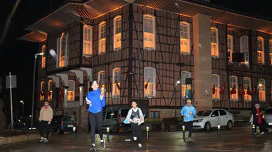Bursa'da tarihin kalbinde gece yarışı