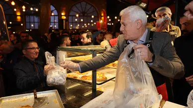 Başkan Bozbey'den Abdal'da sahur buluşması