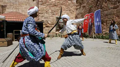 Türk kılıçları Bursa'da çarpıştı